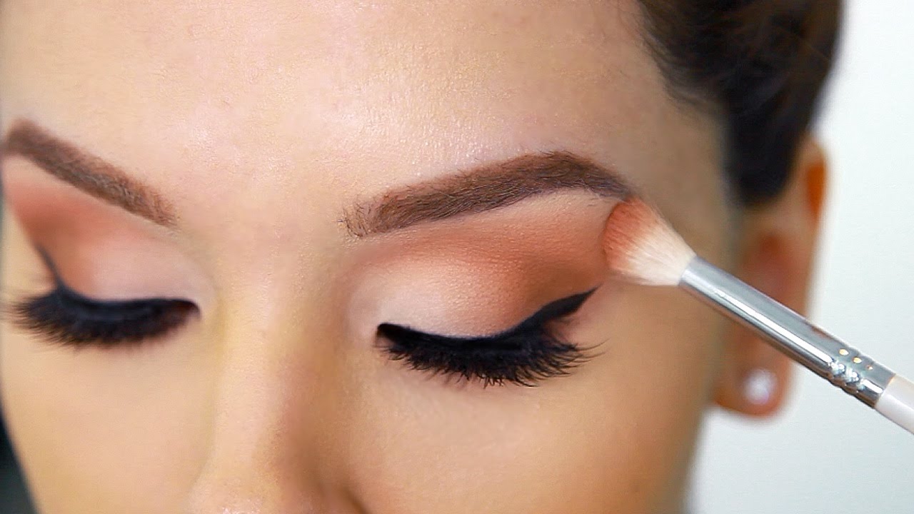 Do eye makeup with these simple steps, you will get a perfect look