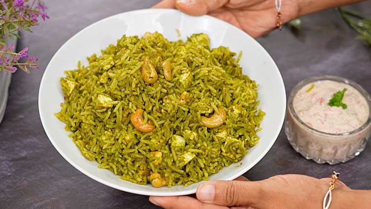 Palak Paneer Pulav: Make Palak Paneer Pulav for Kids, Know the recipe to make it