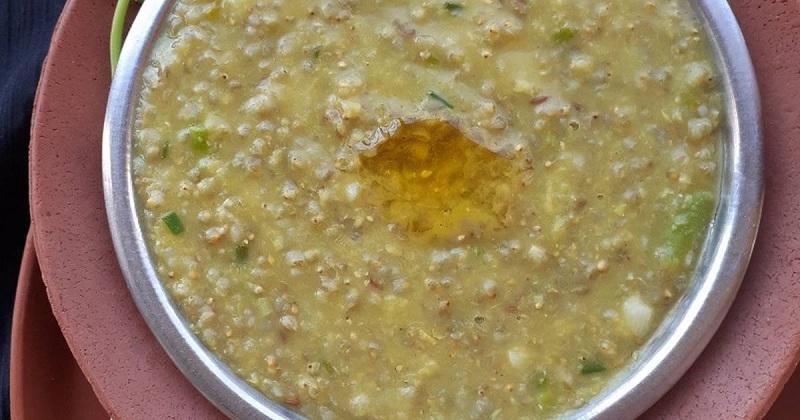 Eat Rajasthani millet khichdi full of flavor of asafoetida, it's a great combination of taste and nutrition, easy to make.