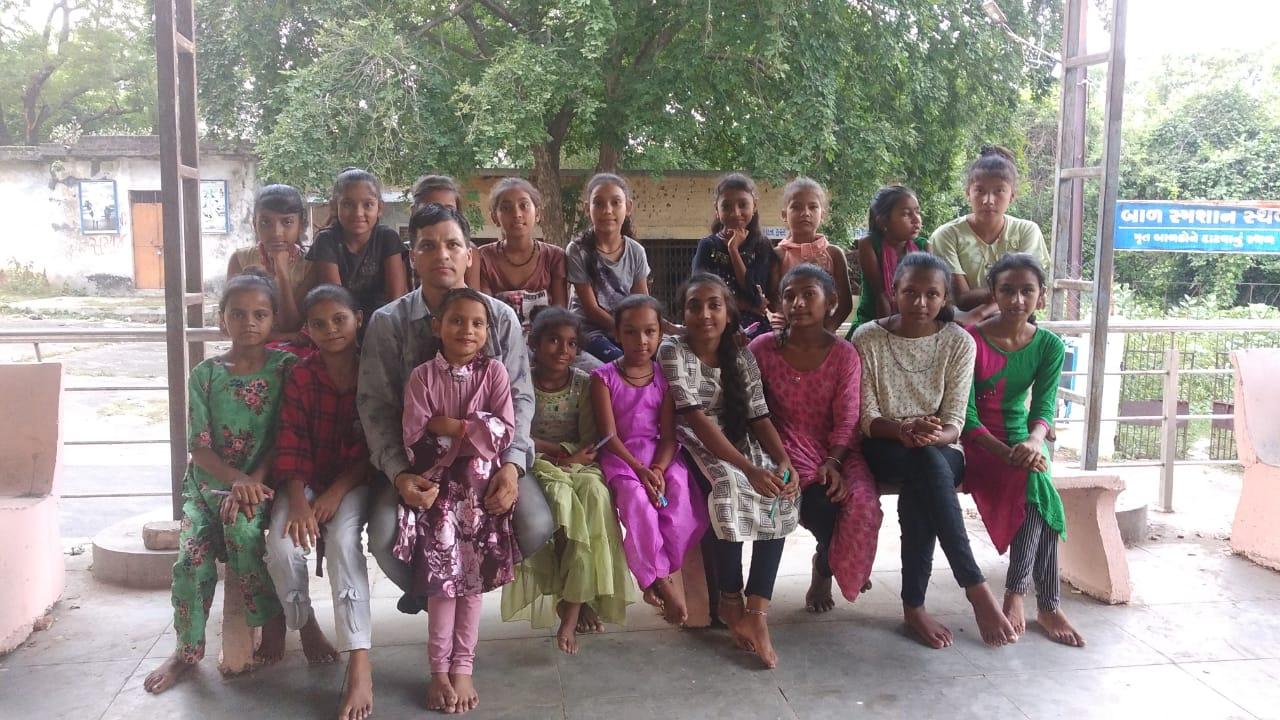 Sadbhavna Mission Class A beautiful initiative of Sadbhavna with the children of Godhra and a Muslim teacher