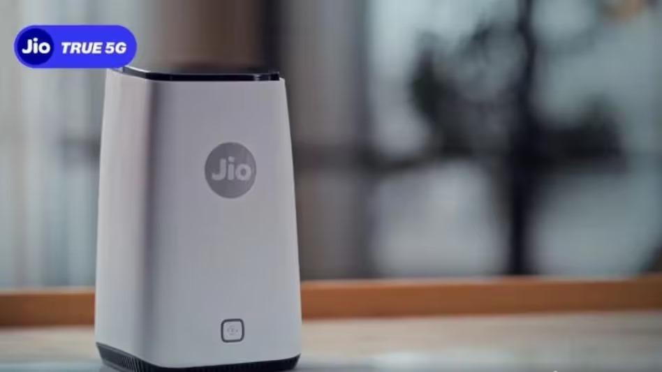 How is Jio AirFiber different from Jio Fiber, how much will it cost to install?