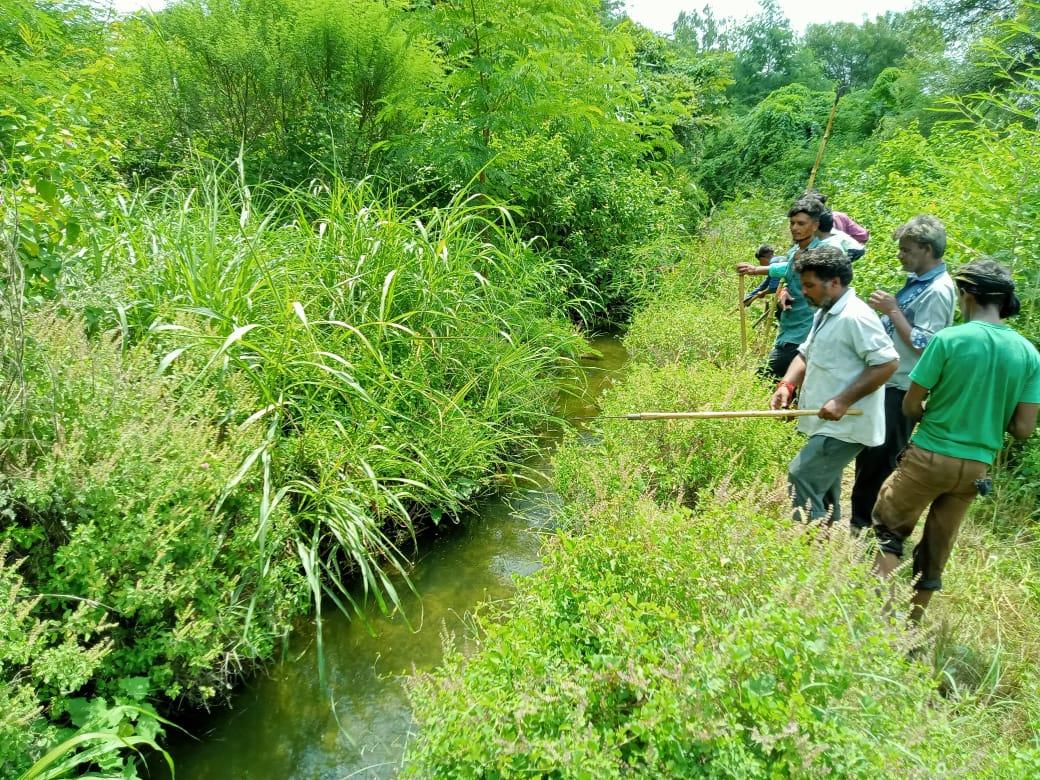 Naffat Narmada Canal officials to drown? Farmers are cleaning the canal themselves