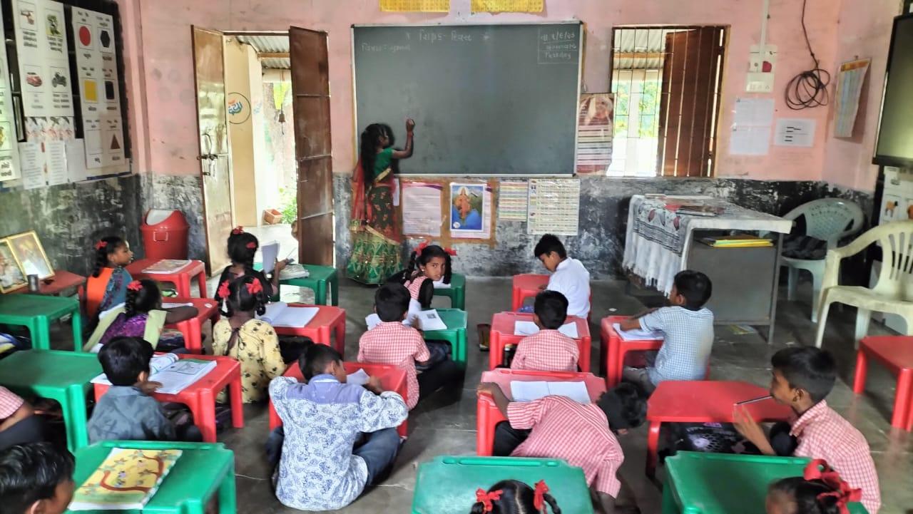 Teacher's Day Celebration at Ambakhut Primary School of Jetpurpawi Taluk