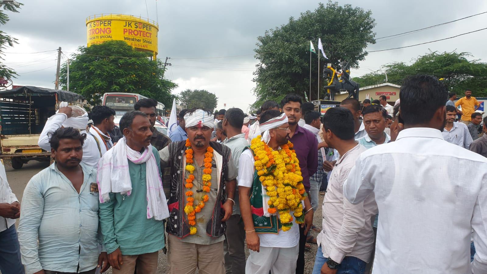 A Tribal Security Yatra was welcomed at Jhalod Jhala Vasaiya Chowk