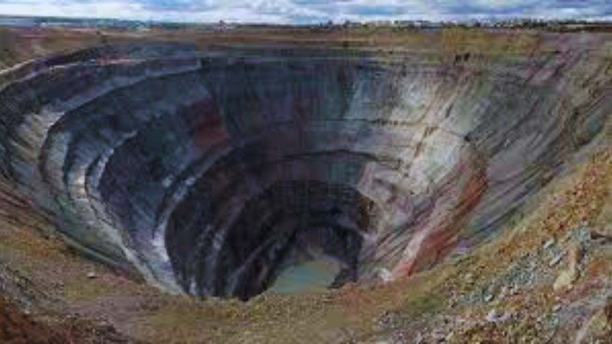 How deep can a hole be made in the earth? Will it be possible to get through it, China is trying!