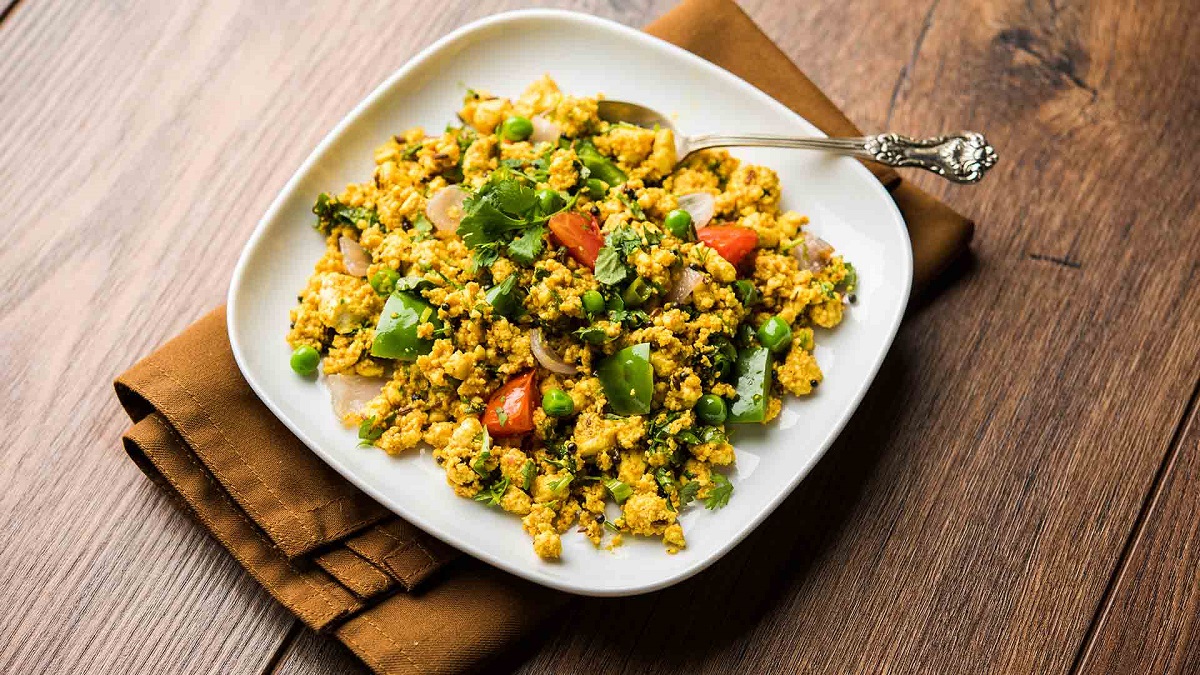 Feel like eating something different? Try Palak Paneer Bhurji, you will get full nutrition along with taste, know the recipe.