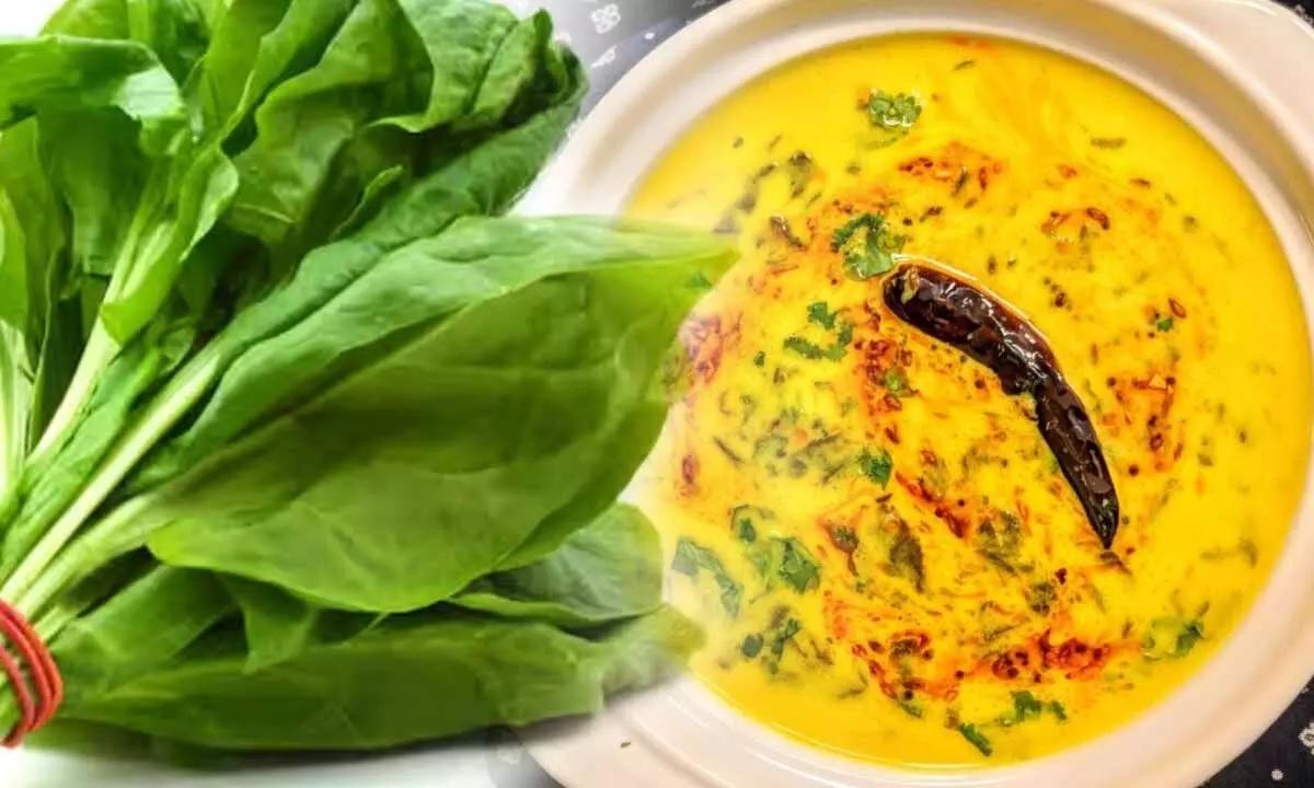 Make easy and delicious palak curry at home, not only adults but also kids will enjoy it.