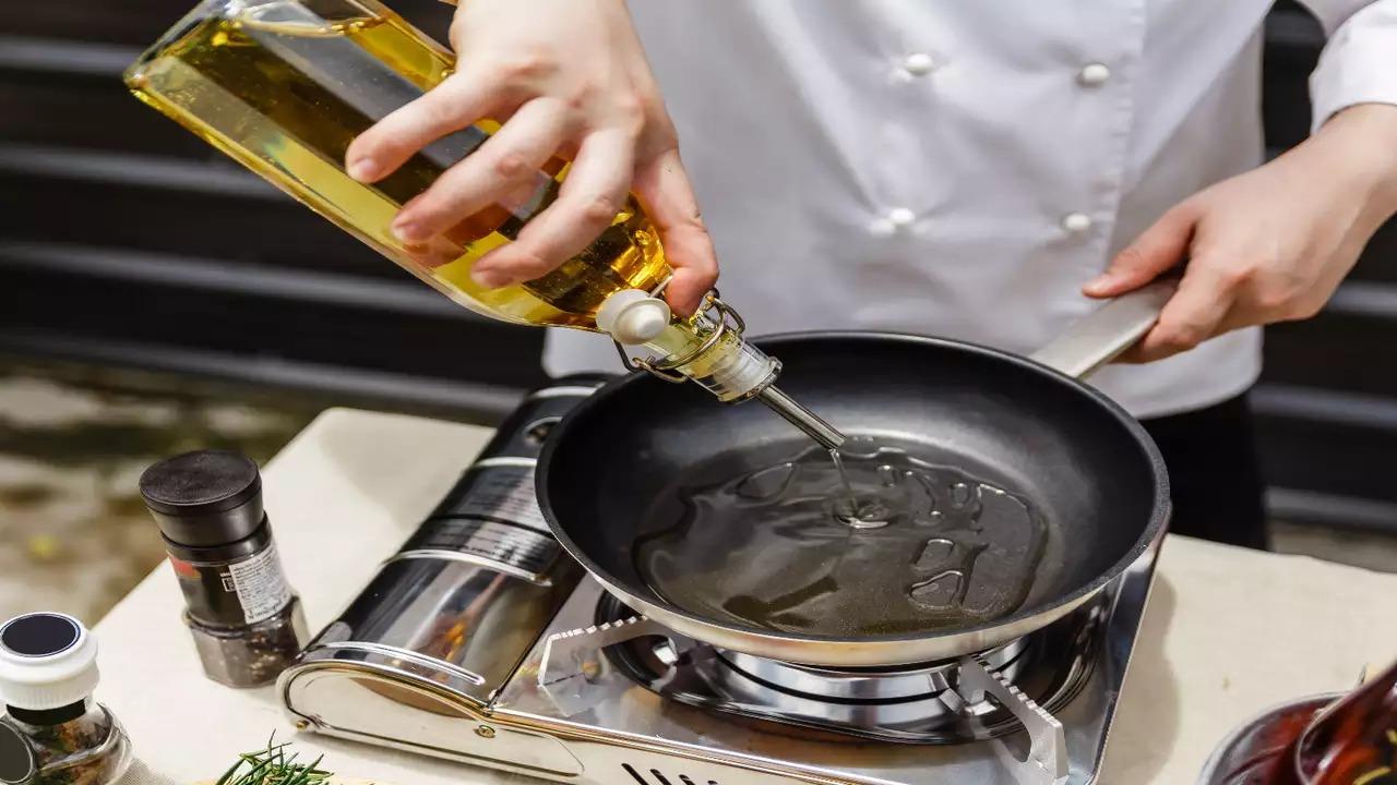 Do you also use this cooking oil for cooking during festivals? Know its disadvantages