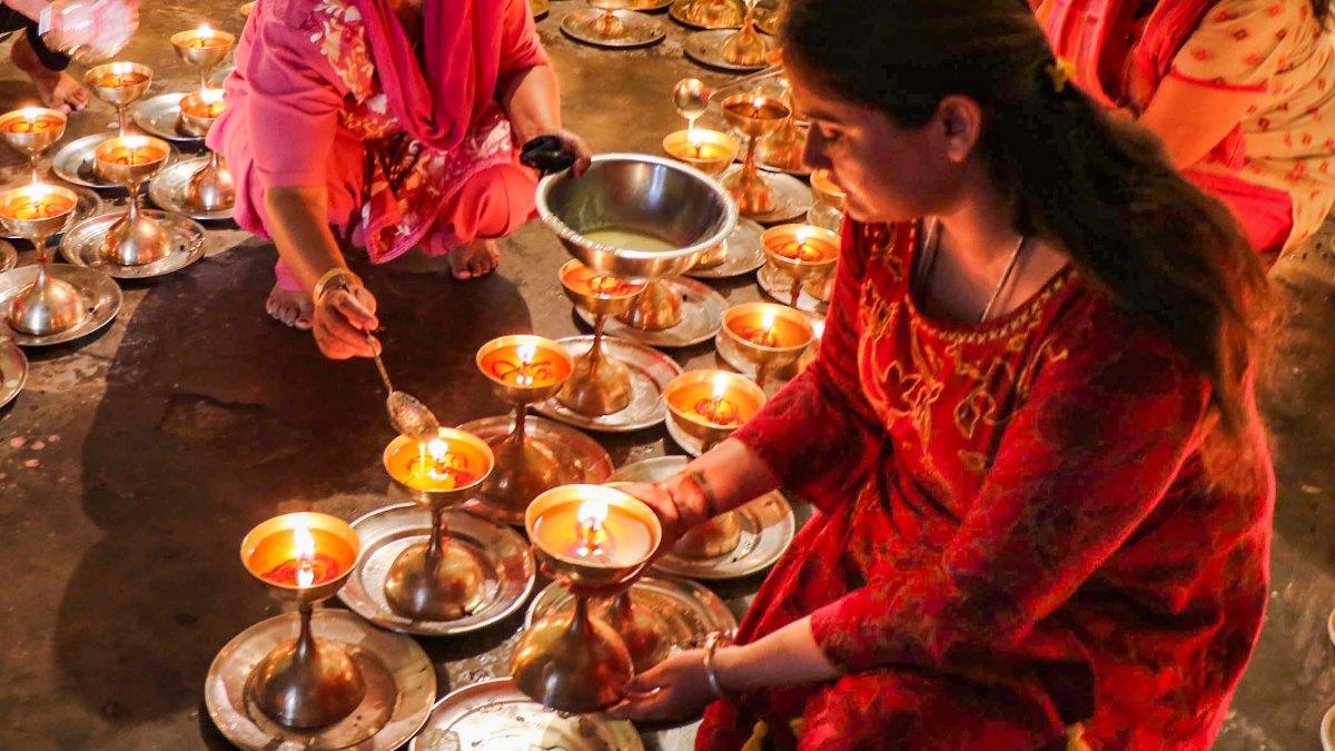 Importance of lighting Akhand Jyoti during Navratri, know the beliefs of Vastu Shastra