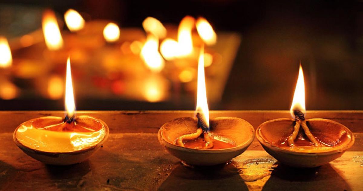 Why are earthen lamps lit on Diwali? There is also a connection with the planets