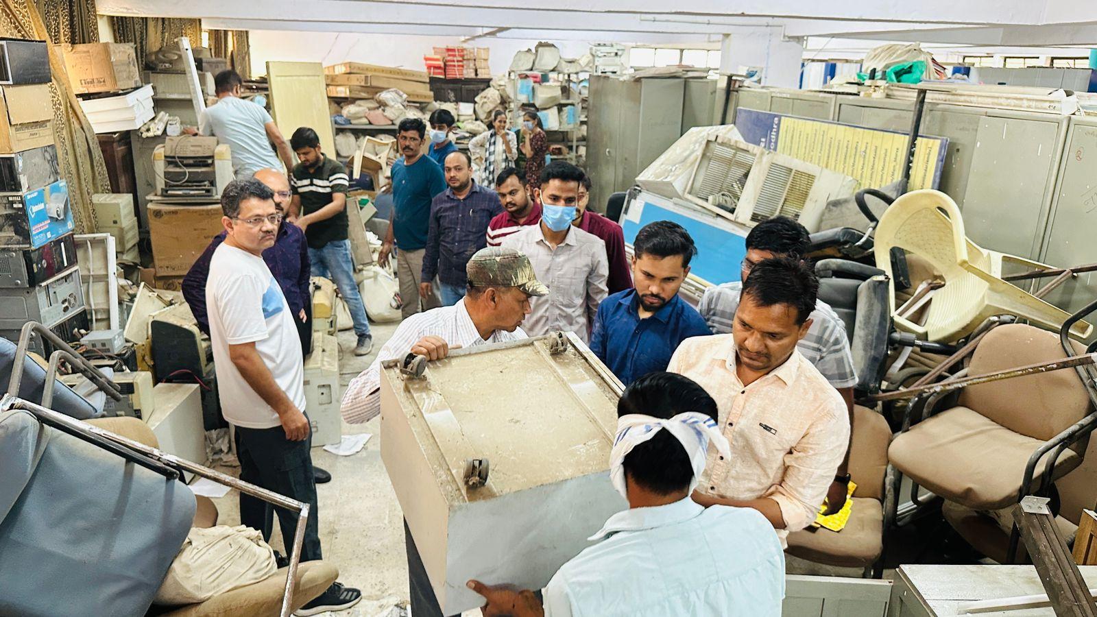 A cleaning campaign was conducted at the Godhra Collectorate under the Swachhta Abhiyan