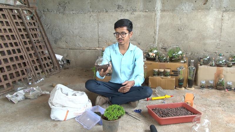 The MBA lad made a living selling ornamental plants based on self-eco systems.