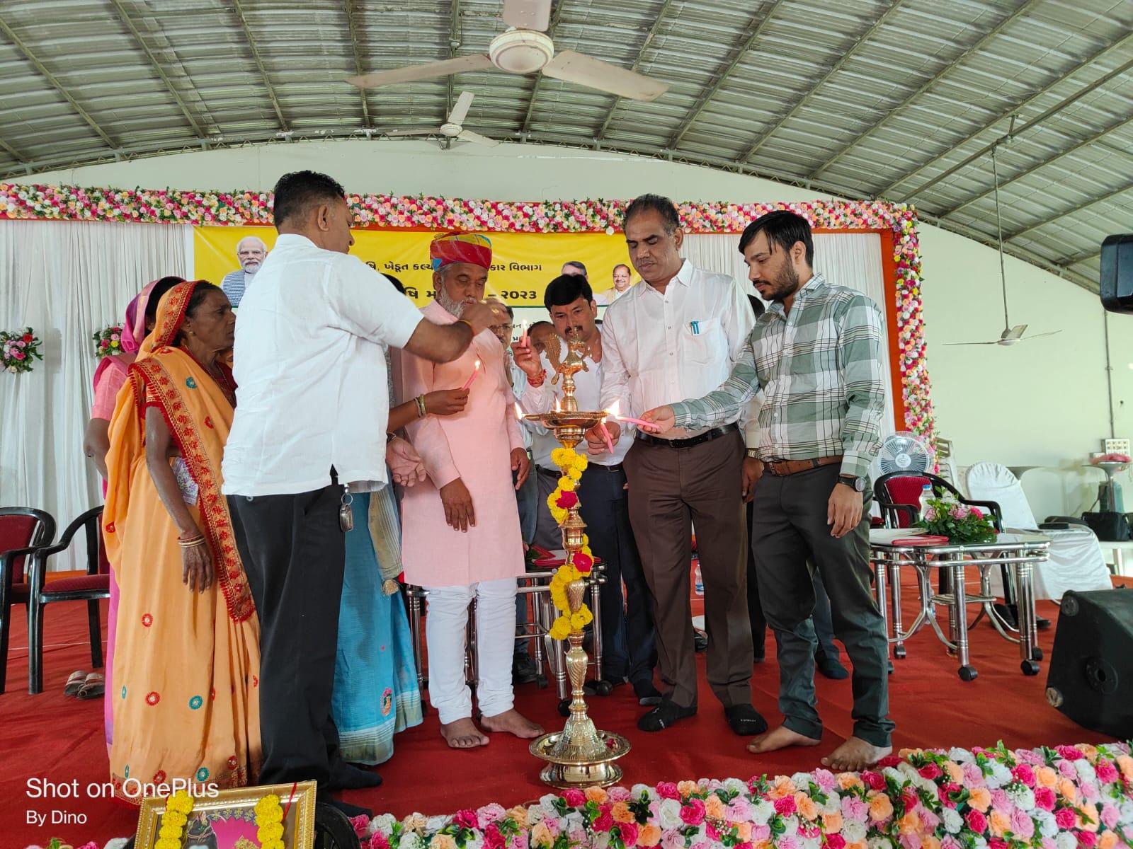 Krishi Mohotsav-2023 was held under the chairmanship of MLA Fatesinh Chauhan at Kripalu Samadhi Temple, Kalol, Malav.