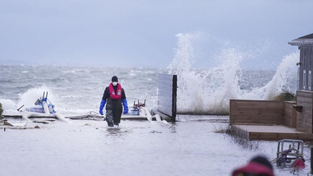 Storm wreaks havoc on Black Sea coast between Russia and Ukraine, three dead; 19 lakh people were affected