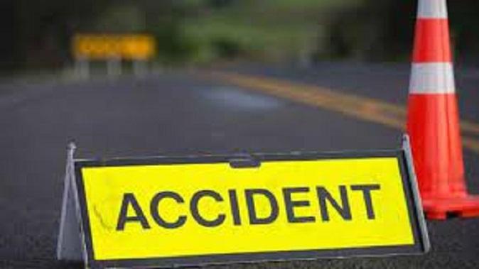 Car collides with tree in Gandhinagar, 5 cousins killed; 1 is in critical condition