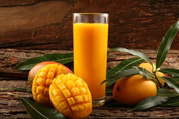 Consuming mango juice in summer is very beneficial for health, you get many benefits