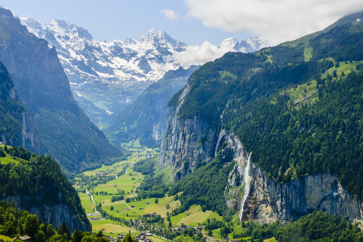 This valley is nothing less than heaven, 72 waterfalls fall from the high mountains, you will also be stunned by the beauty!