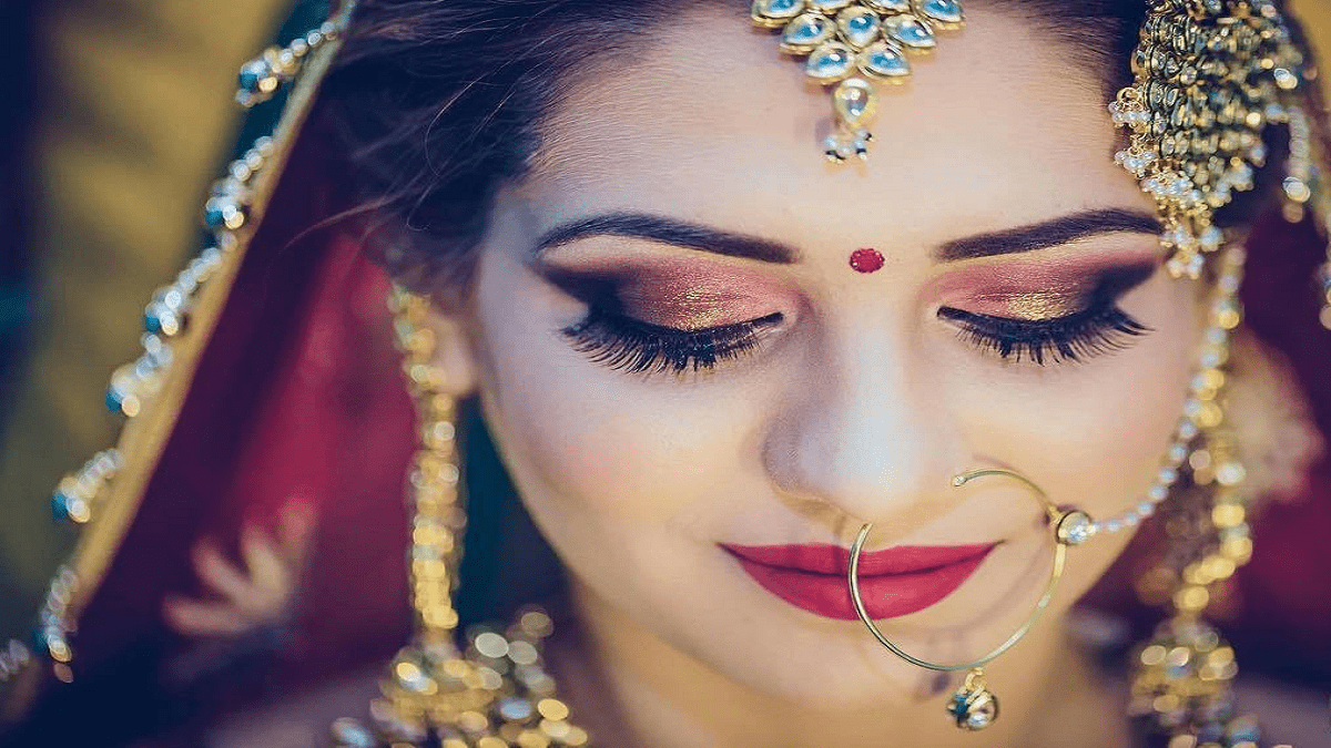 Follow these trendy bridal looks if you want to look your best in bridal attire.