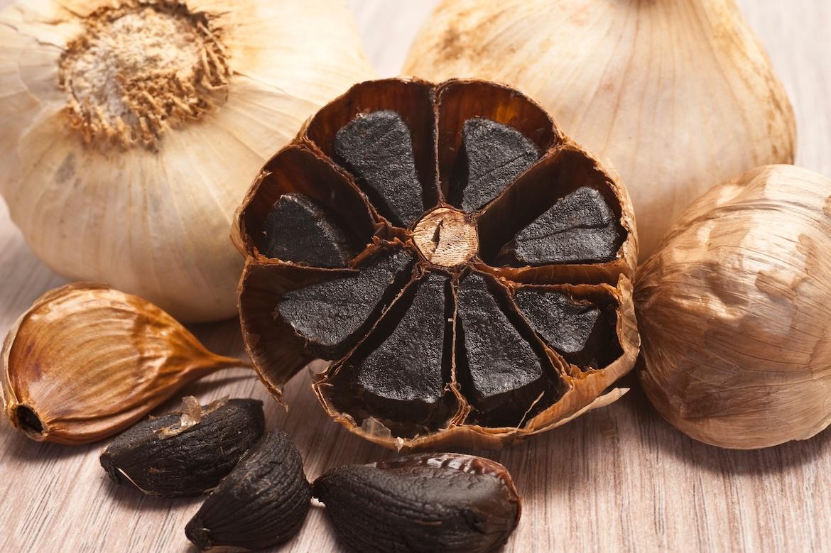 Black garlic can protect against cancer, know some of its amazing benefits