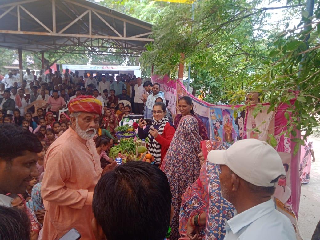 A program was held at Sherpura in Ghoghamba taluka under the chairmanship of MLA Fateh Singh Chauhan of the Evolved Bharat Sankalp Yatra.