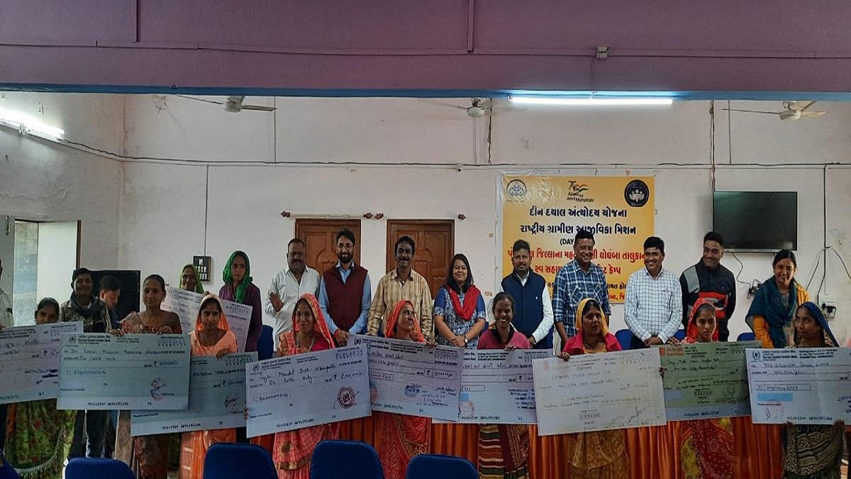 Case Credit Card Camp by Deendayal Antyodaya and National Rural Mission