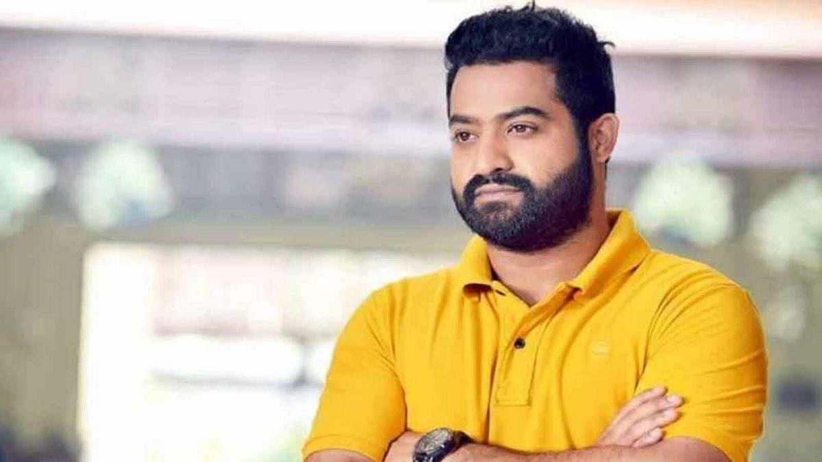 Junior NTR arrives on death anniversary of late film actor NT Rama Rao, actor pays tearful tribute