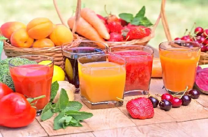 Fruits or juices: Which should be consumed more in winter?