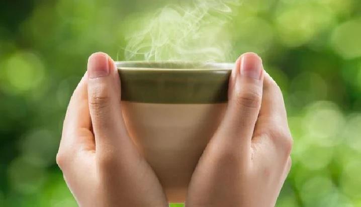 There are many benefits of drinking hot water, but if you drink more than you need, these disadvantages will occur.