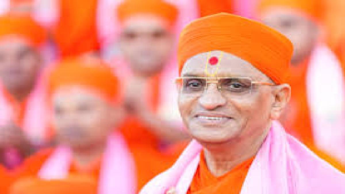 Ahmedabad East Lok Sabha Election 2024: Maninagar's Swaminarayan Gadina Jitendriya Priya Dasji Swami Maharaj and saints also voted