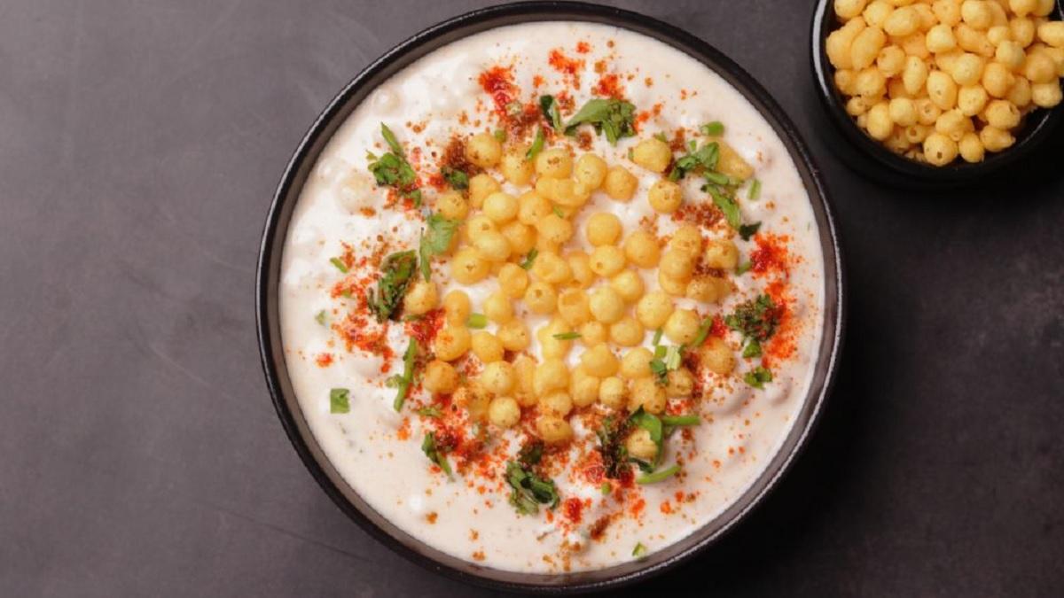 Are you also fond of eating raita, then make Leeli Bundi Raita, know the recipe.