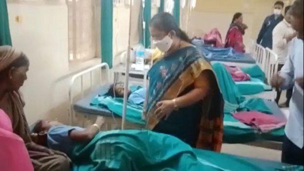 More than 20 people get food poisoning, vomiting in hospital after having breakfast outside the polling booth